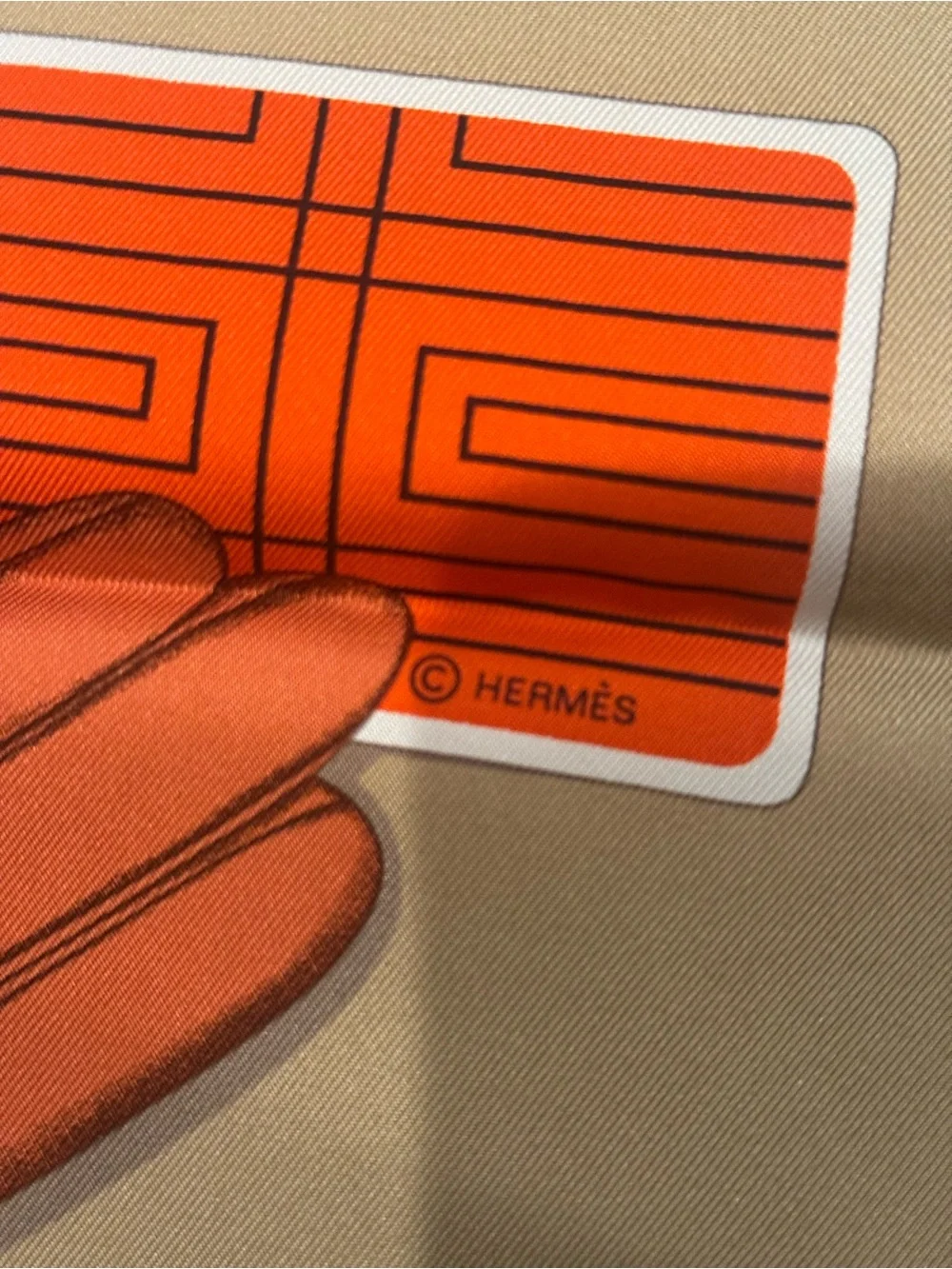 Hermes L’Heure Des Gant 90 Silk Scarf - Picture 2 of 7